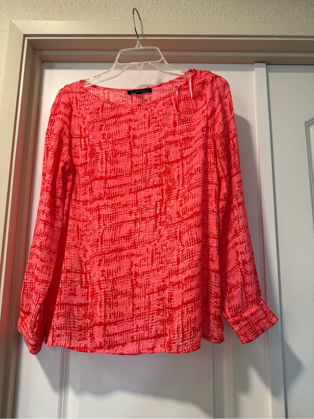 Banana Republic Bright Coral Patterned Long-Sleeve Blouse Size SP